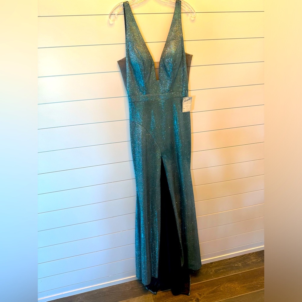 Gorgeous blue metallic little prom dress nwt